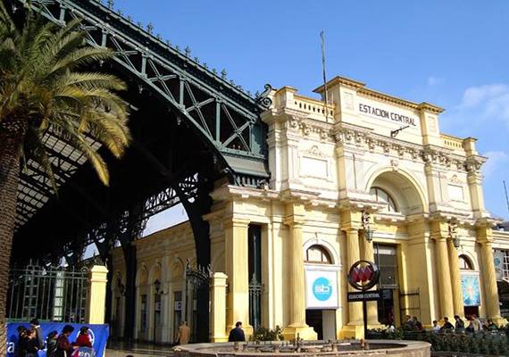 Catre Clínico, Estación Central