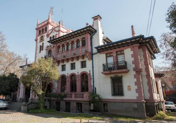 Catre Clínico, Macul