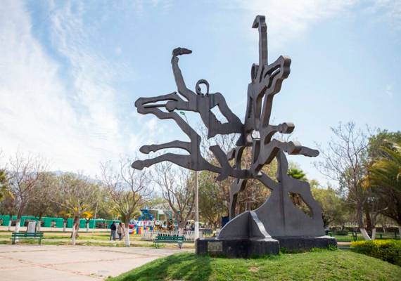 Catre Clínico, Tiltil